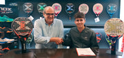 Víctor Tur firma su primer contrato como profesional con NOX - NOX
